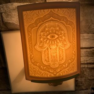 Porcelain hamsa nightlight
